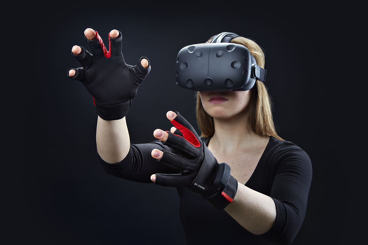 ManusVR_Glove_2016